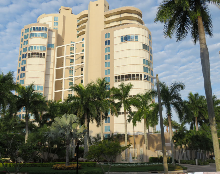 Luxury High-rise Building in Southwest Florida